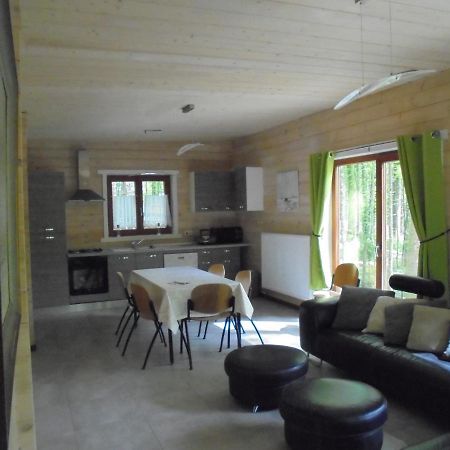 Gite Le Sous-Bois Cerfontaine Buitenkant foto