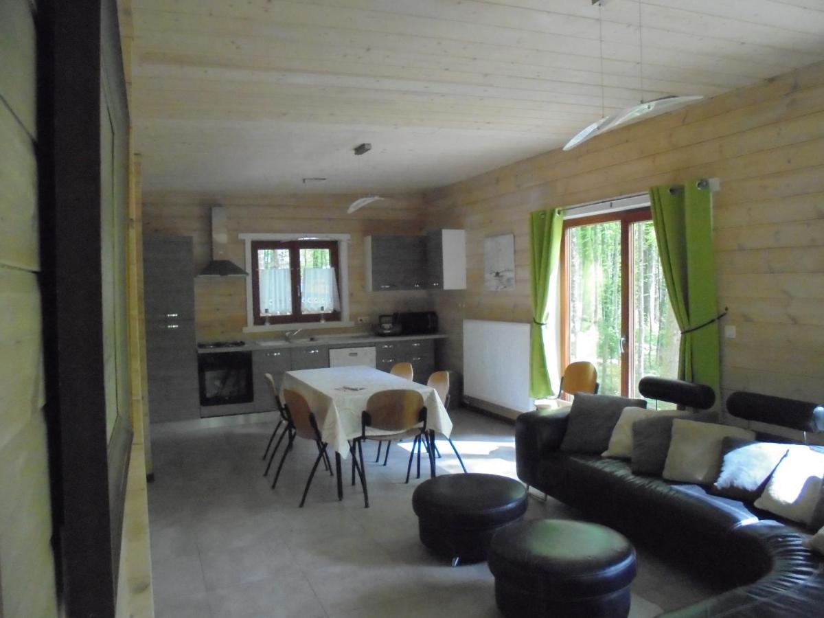 Gite Le Sous-Bois Cerfontaine Buitenkant foto